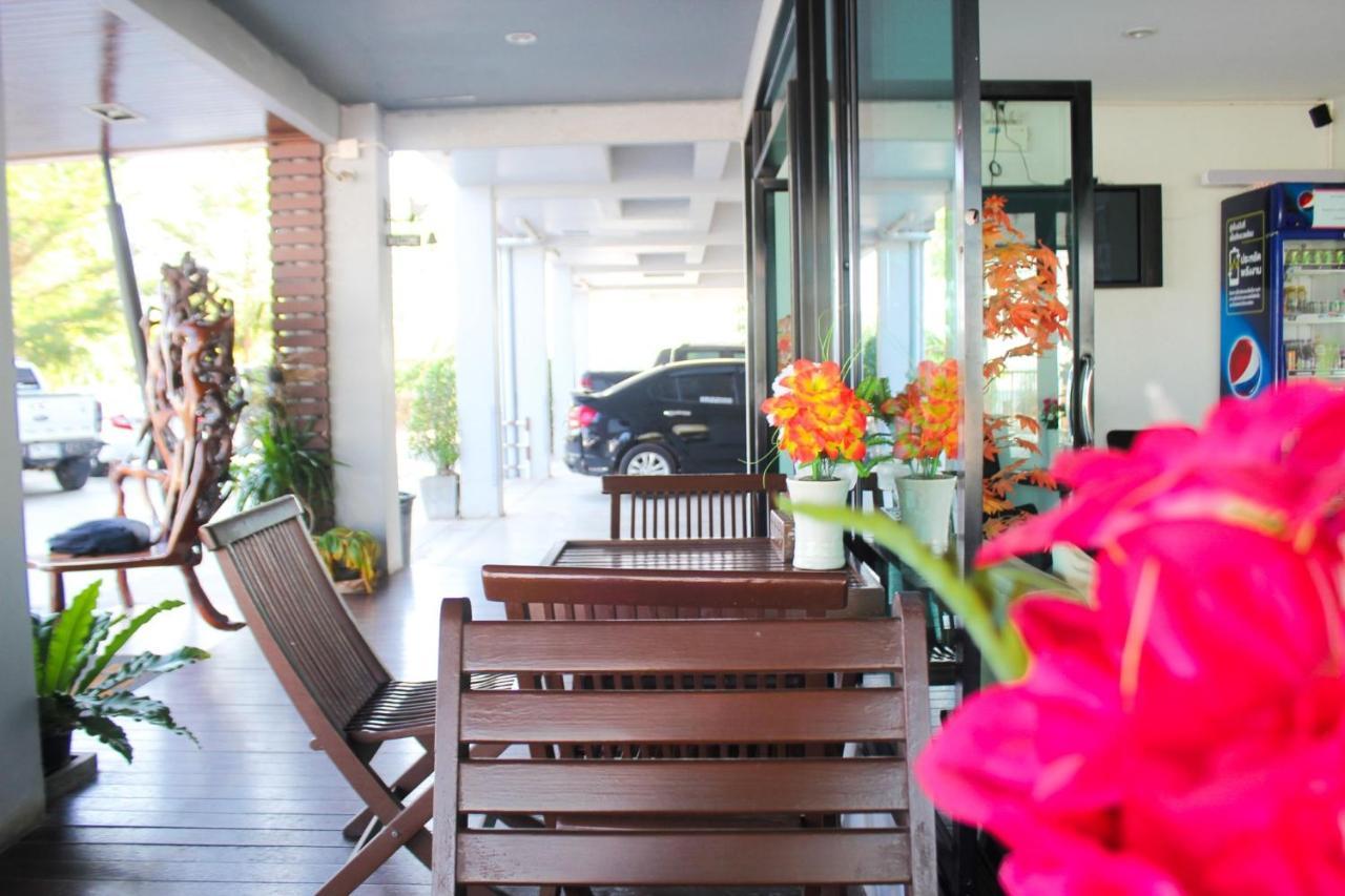 Plus Hotel Лей Экстерьер фото